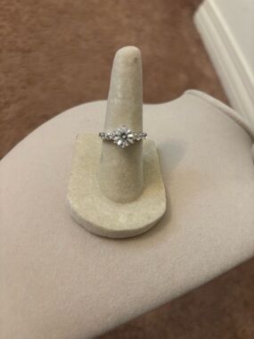 CZ 925 beautiful brand new ring size 5